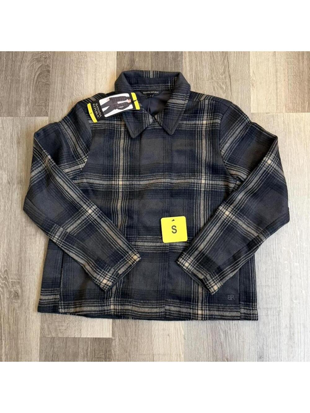 Banana Republic button up black and grey plaid jacket Size S NWT